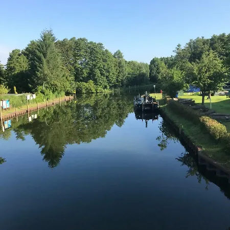Im Fischersteig * Wustrow (Mecklenburg-Strelitz)